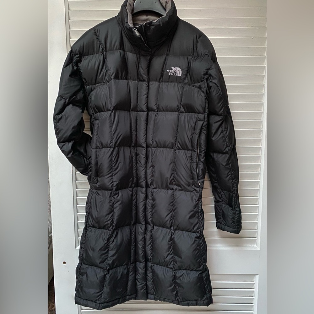 The North Face Metropolis down parka. Black, size large. Great condition.